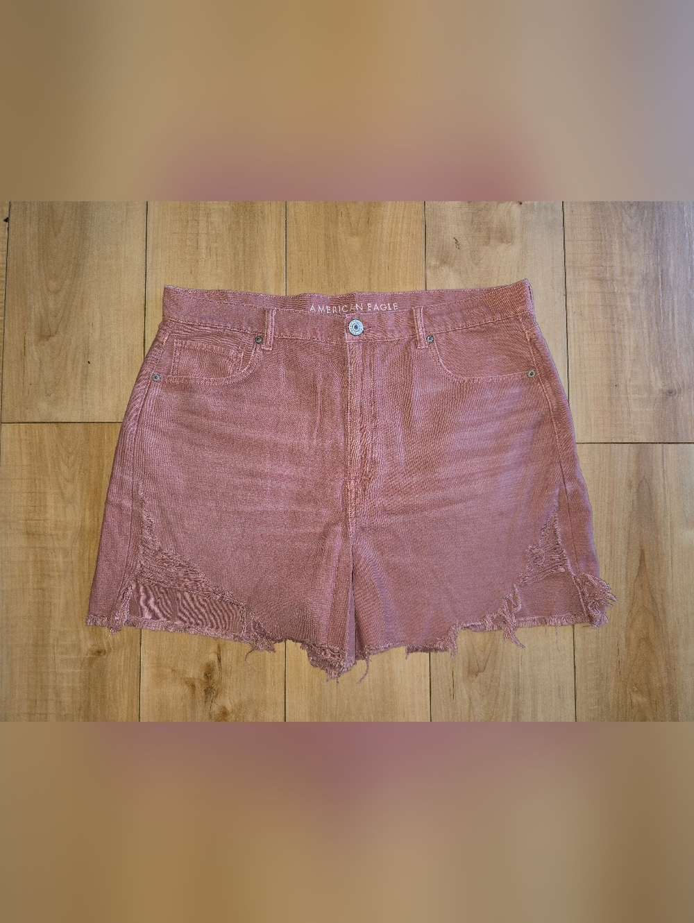 NWOT American Eagle Highest Rise Mom Distressed Shorts Size 18